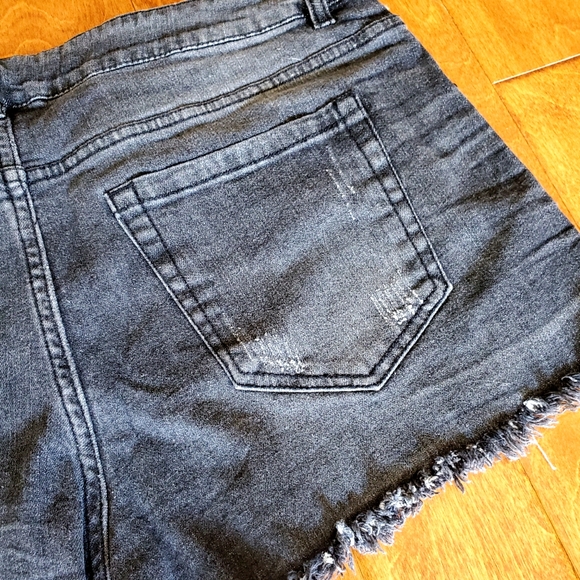 🏜Boho Stitch Denim Shorts 😍 - Picture 7 of 13